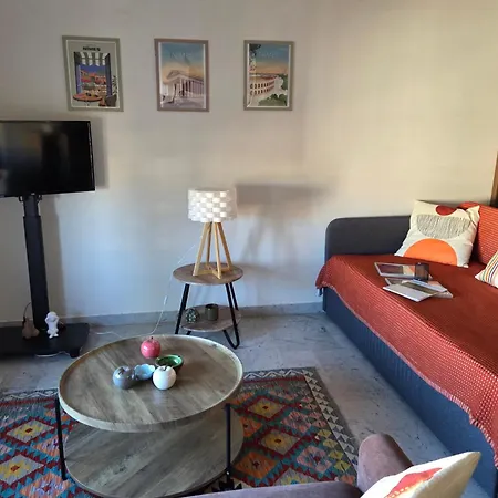 Apartment Centre 200 M De La Maison Carree , I *